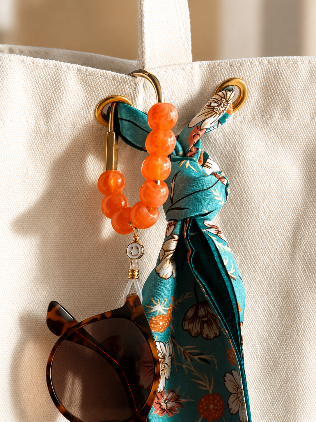 Smiley Bag Charm (Sunglass Holder)